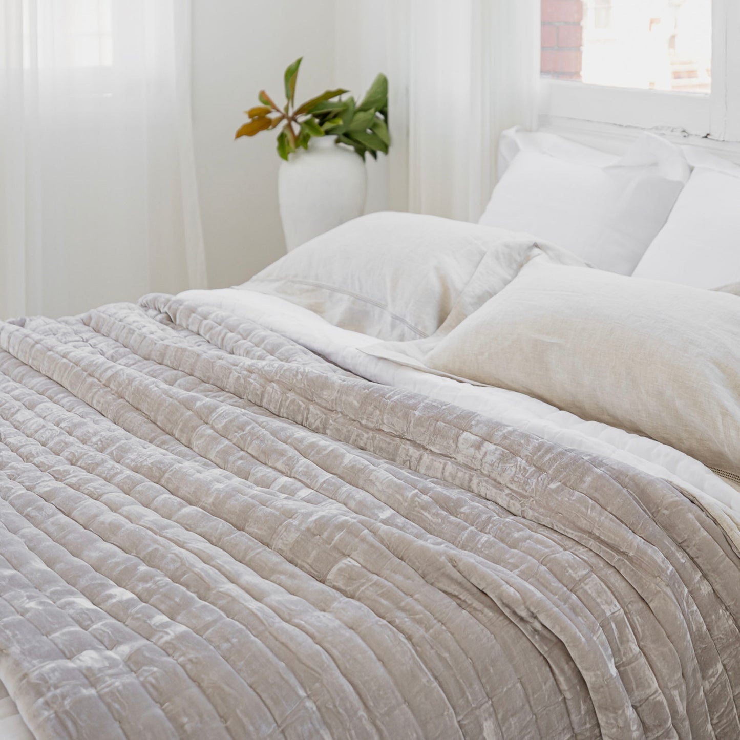 Allure Pearl Silk Velvet Quilt