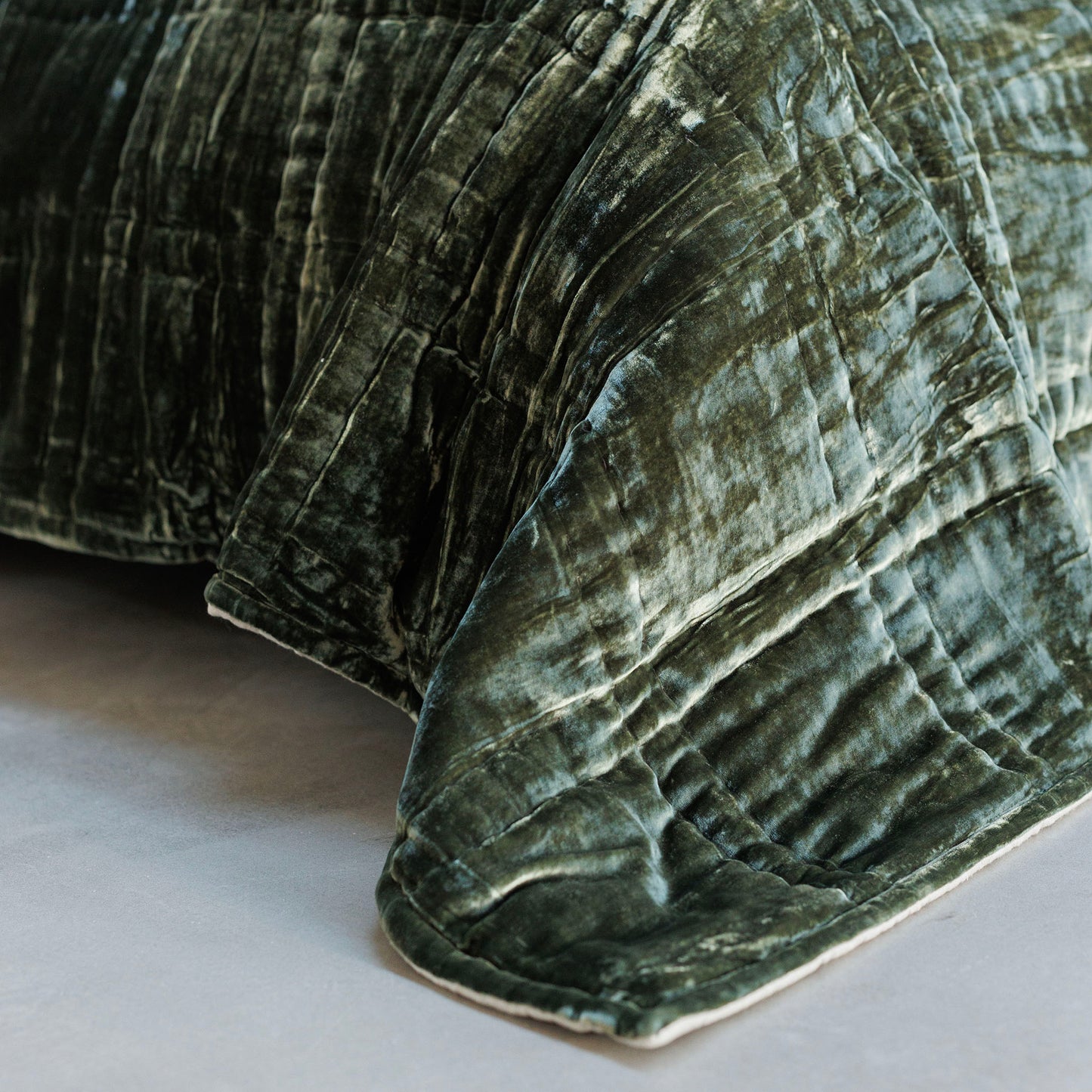 Lavish Olive Silk Velvet Throw