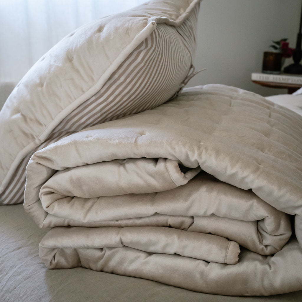 Dainty Pearl Cotton Velvet Cushion Cover