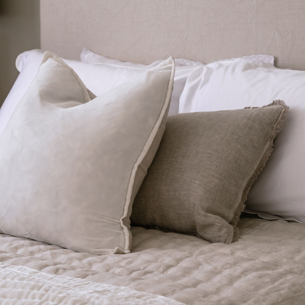 Lace White Silk Velvet Cushion