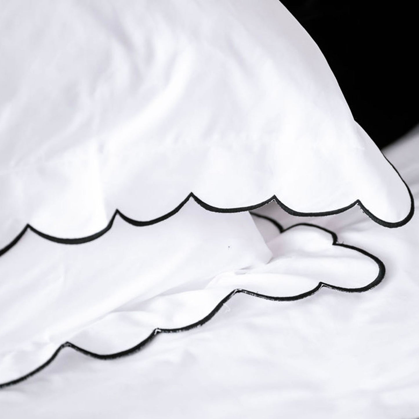 Black Scalloped Edge 400TC Cotton Pillowcases