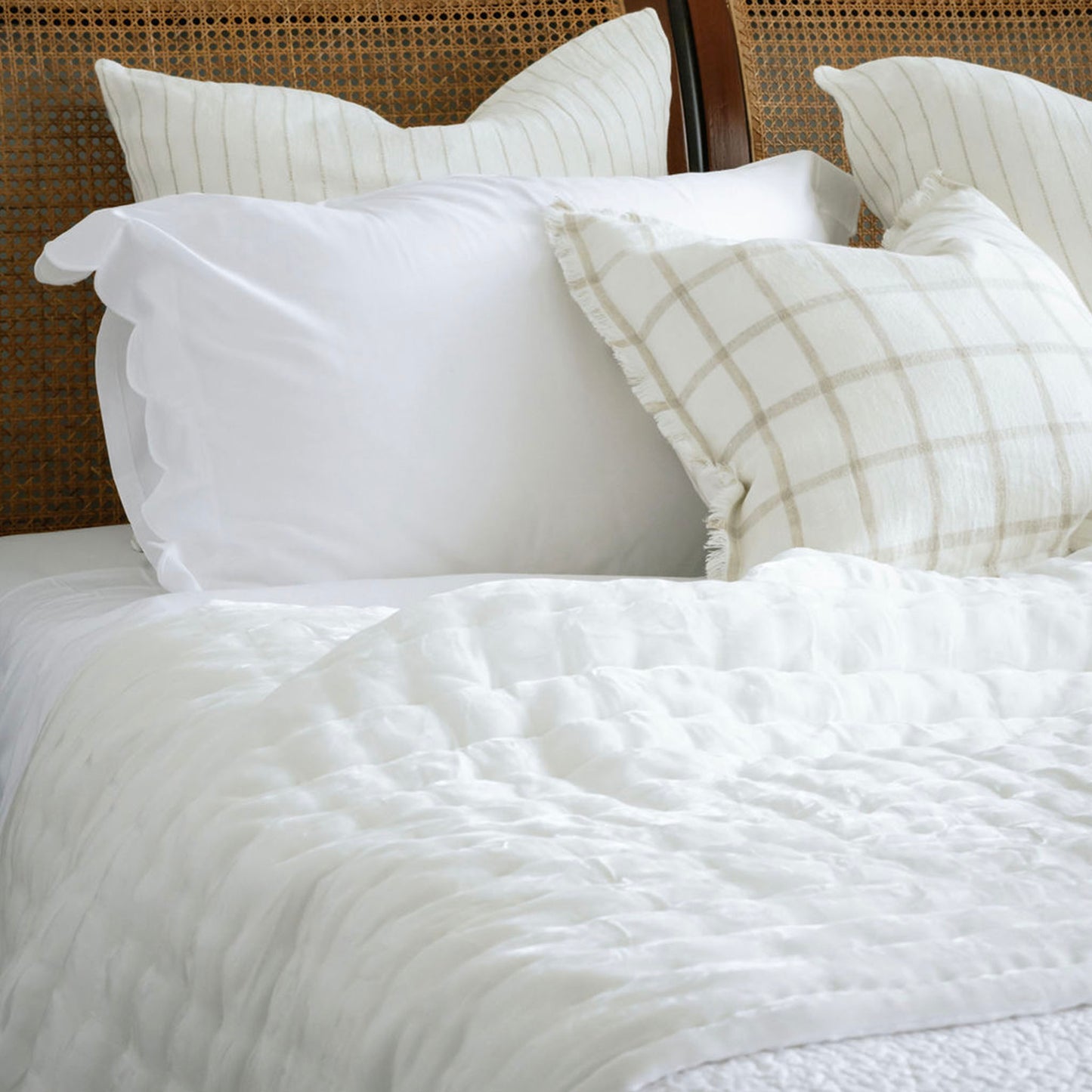 Tempt Antique White Silk Velvet Throw