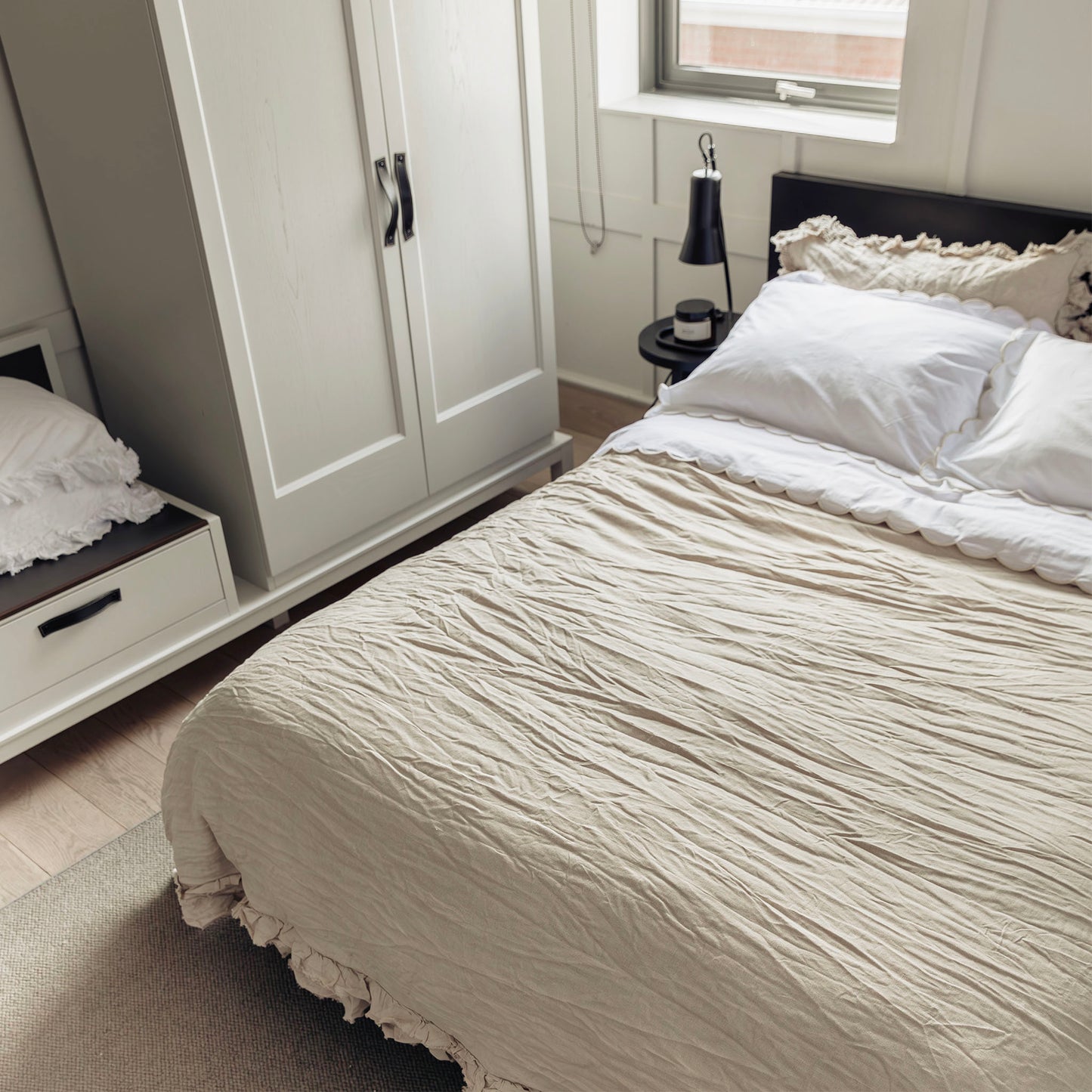 Isle Stone Ruffled Linen Duvet Covers