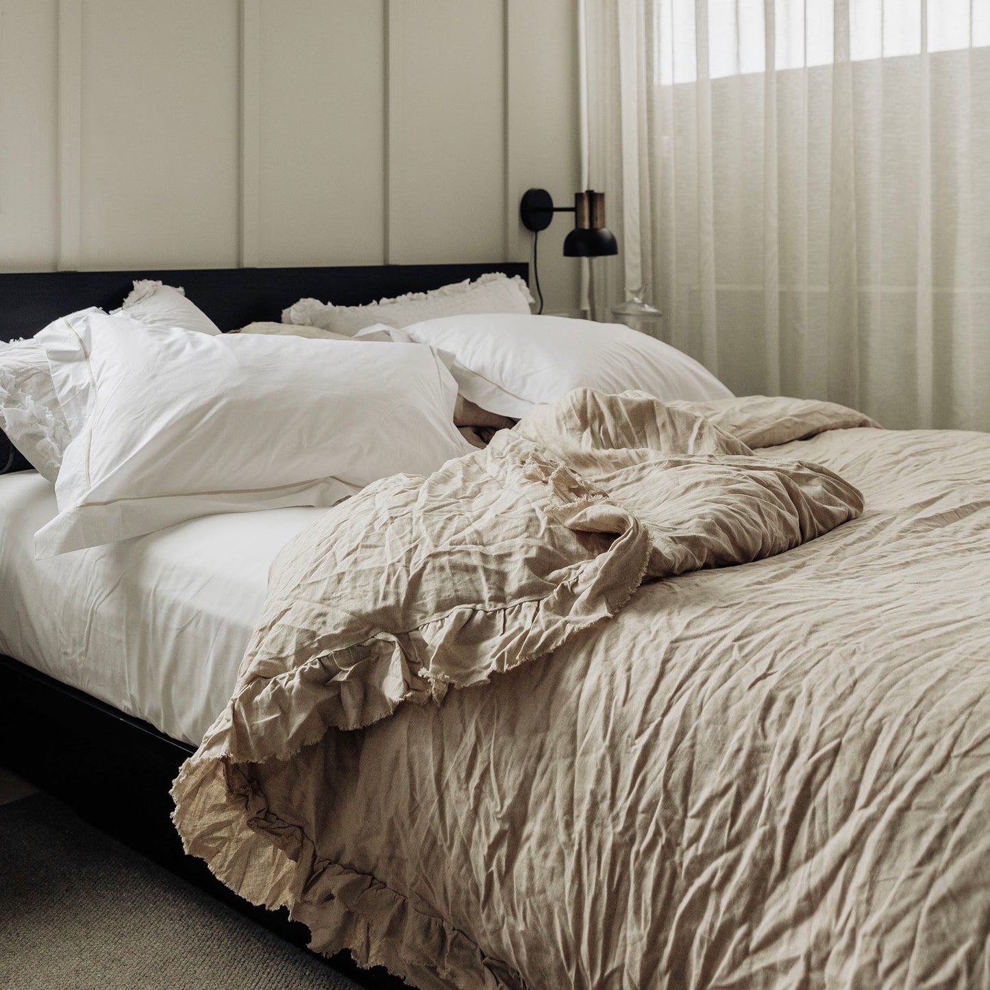 Isle Stone Ruffled Linen Duvet Covers