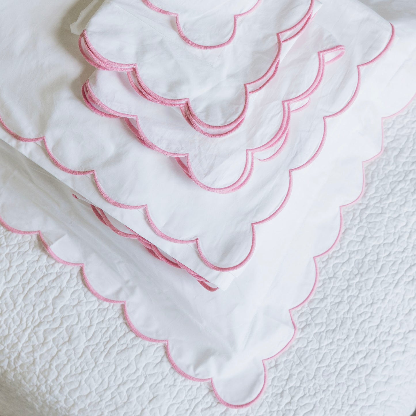 Pink Scalloped Edge 250TC Cotton King Sheet