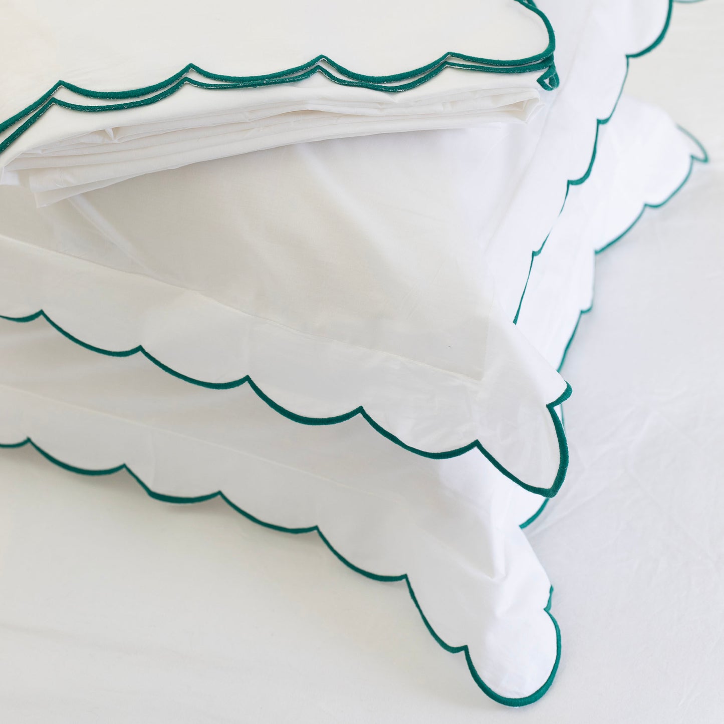 Emerald Scalloped Edge Cotton Queen Sheet Set
