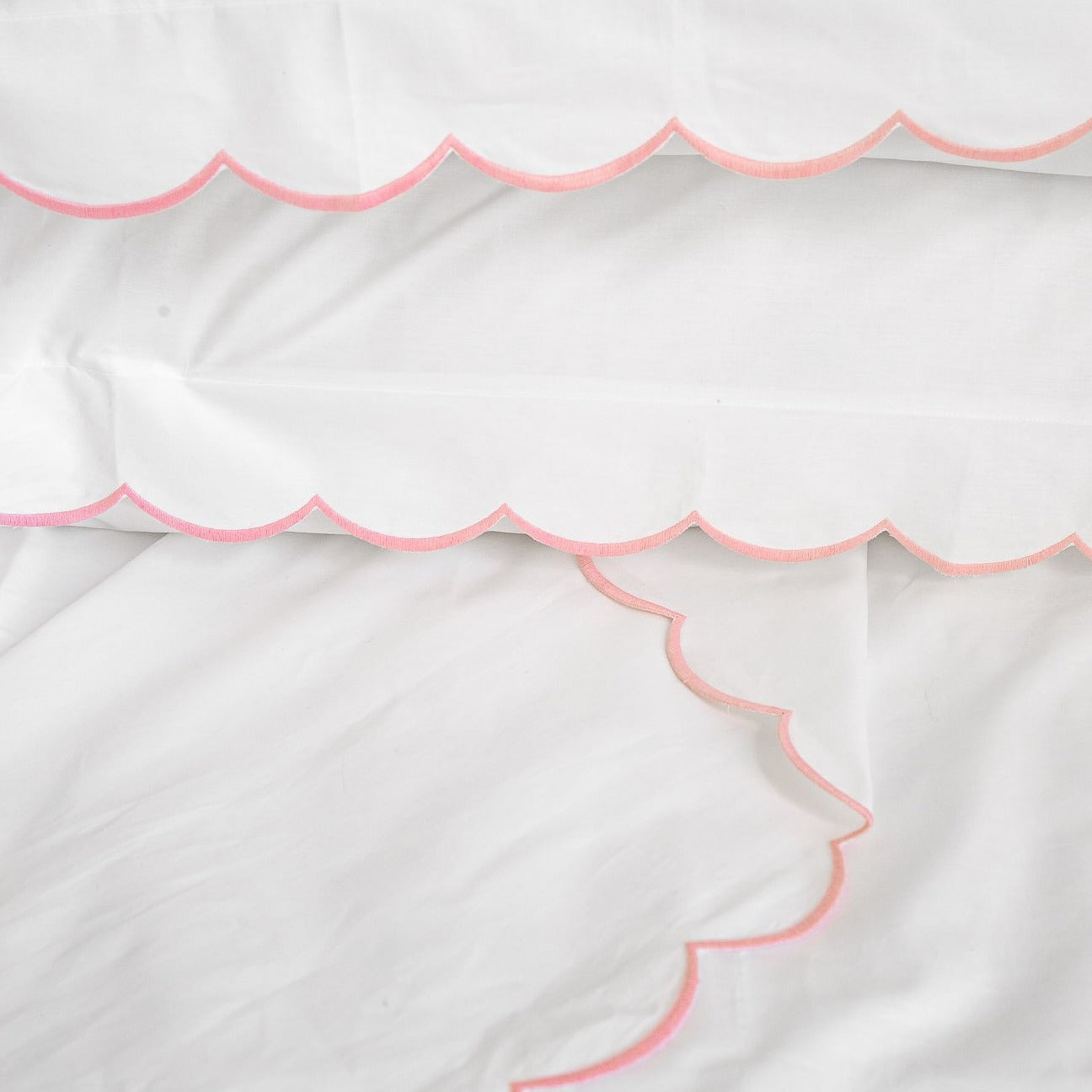 Pink Scalloped Edge 250TC Cotton King Duvet Cover Set