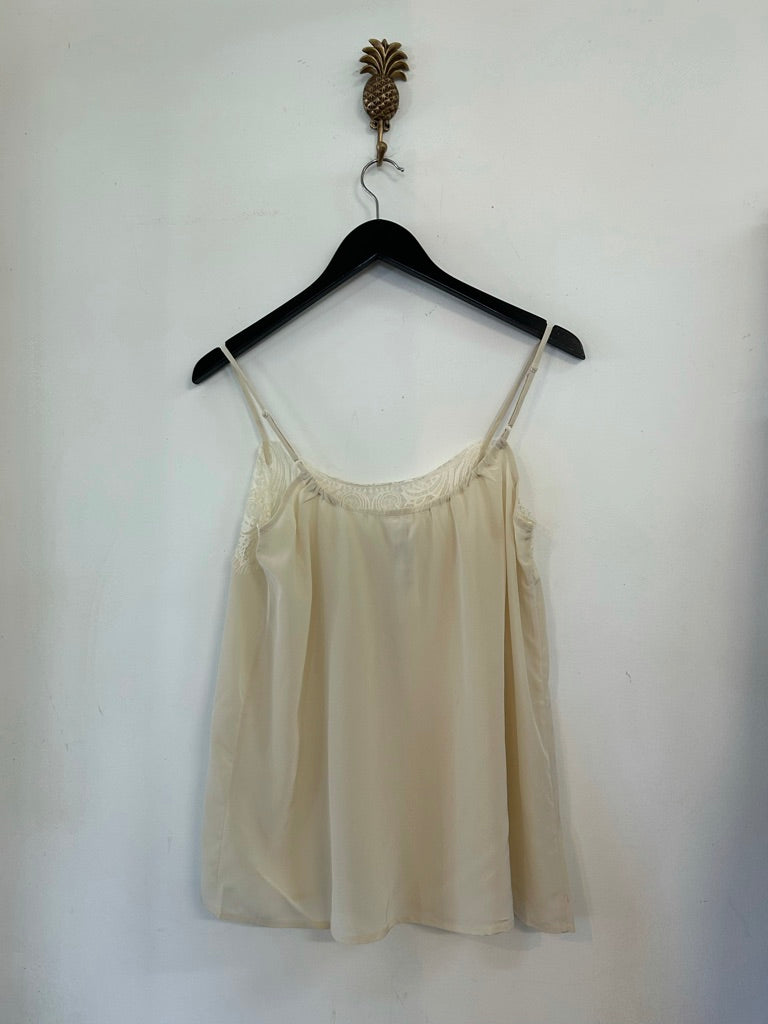 M.A. Dainty Tambourine Silk Camisoles