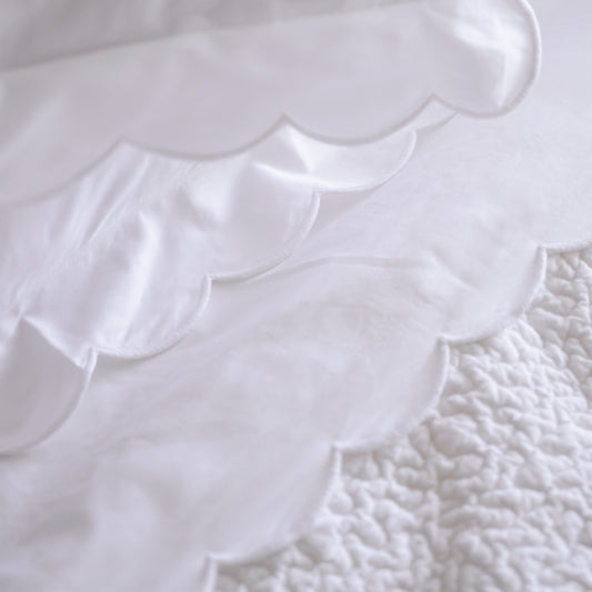 White Scalloped Edge 400TC Cotton Queen Duvet Cover