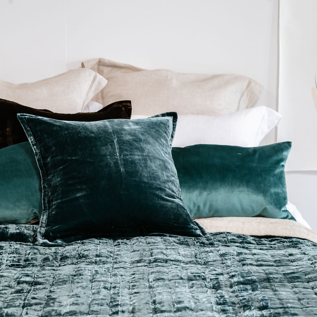 Allure Teal Silk Velvet Quilt