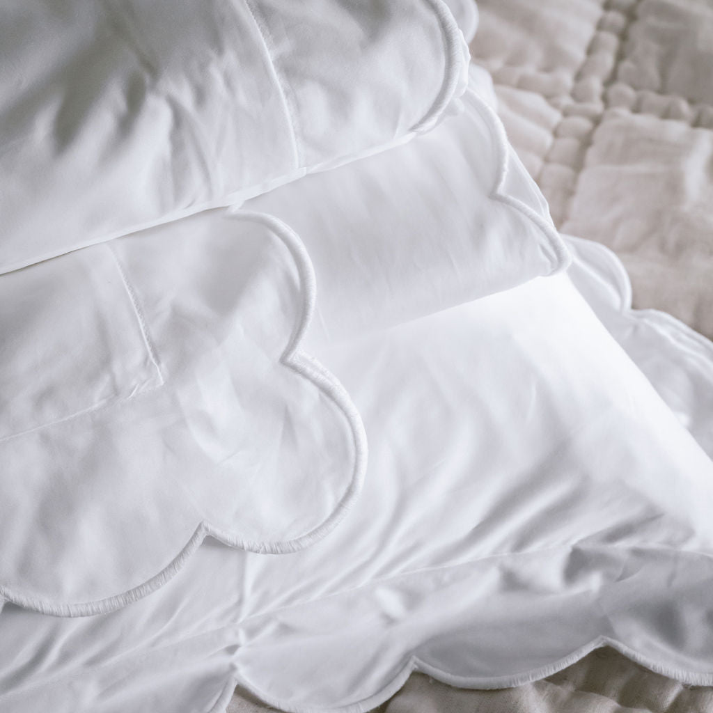 White Scalloped Edge 400TC Cotton Sheet Sets