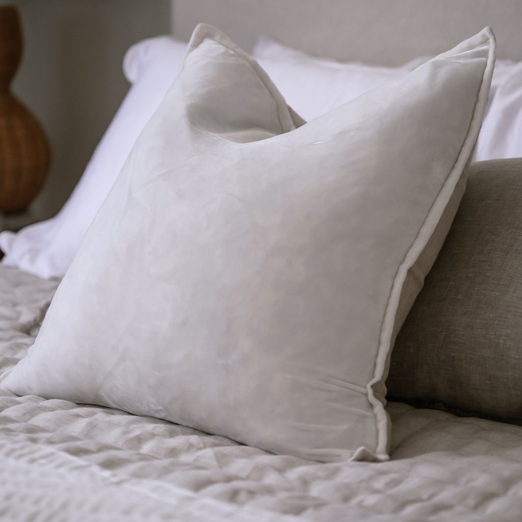 Lace White Silk Velvet Cushion
