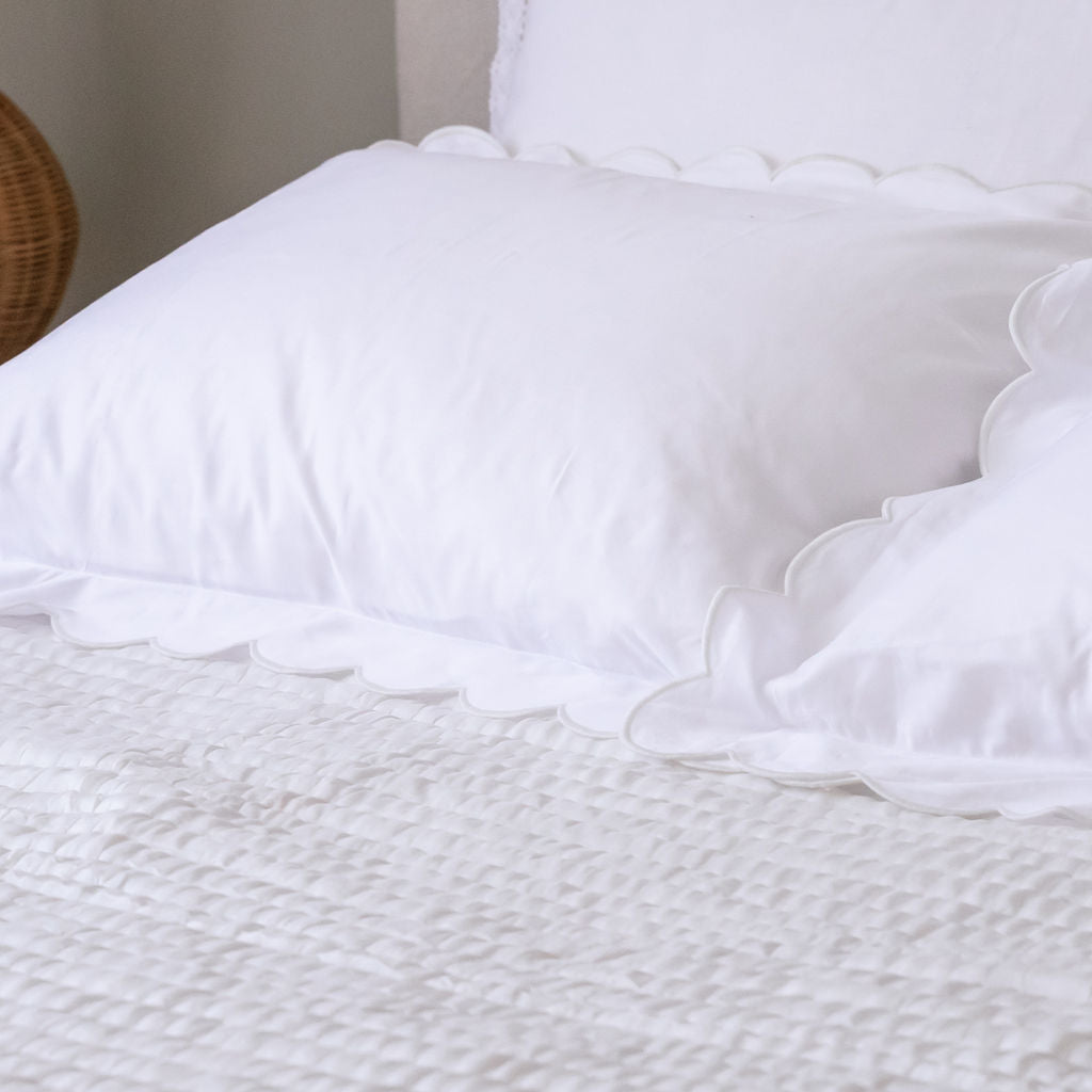 White Scalloped Edge 400TC Cotton Pillowcases