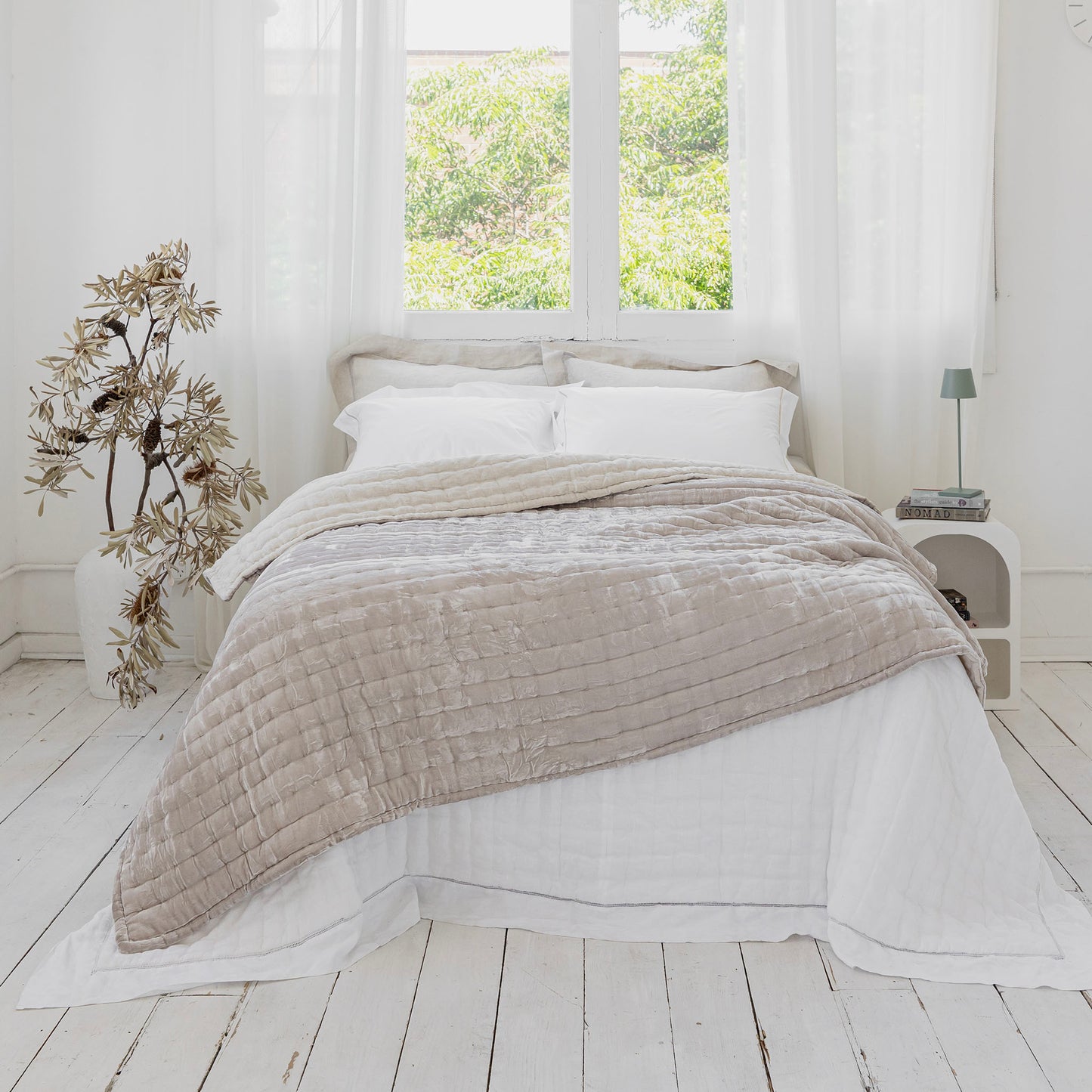 Allure Pearl Silk Velvet Quilt