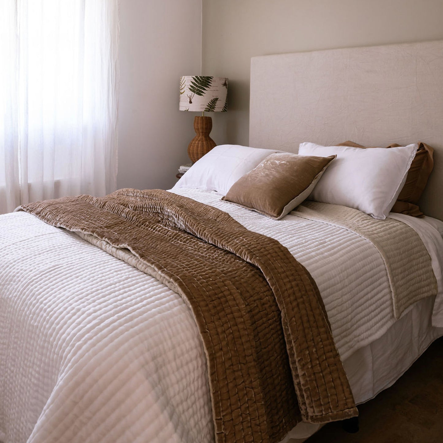 Enchant Latte Silk Velvet Comforter