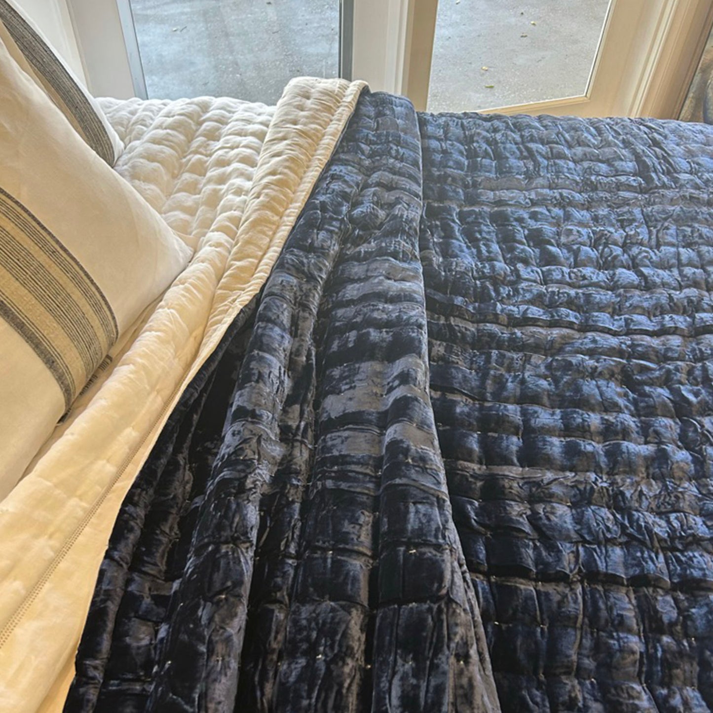 Allure Navy Silk Velvet Quilt