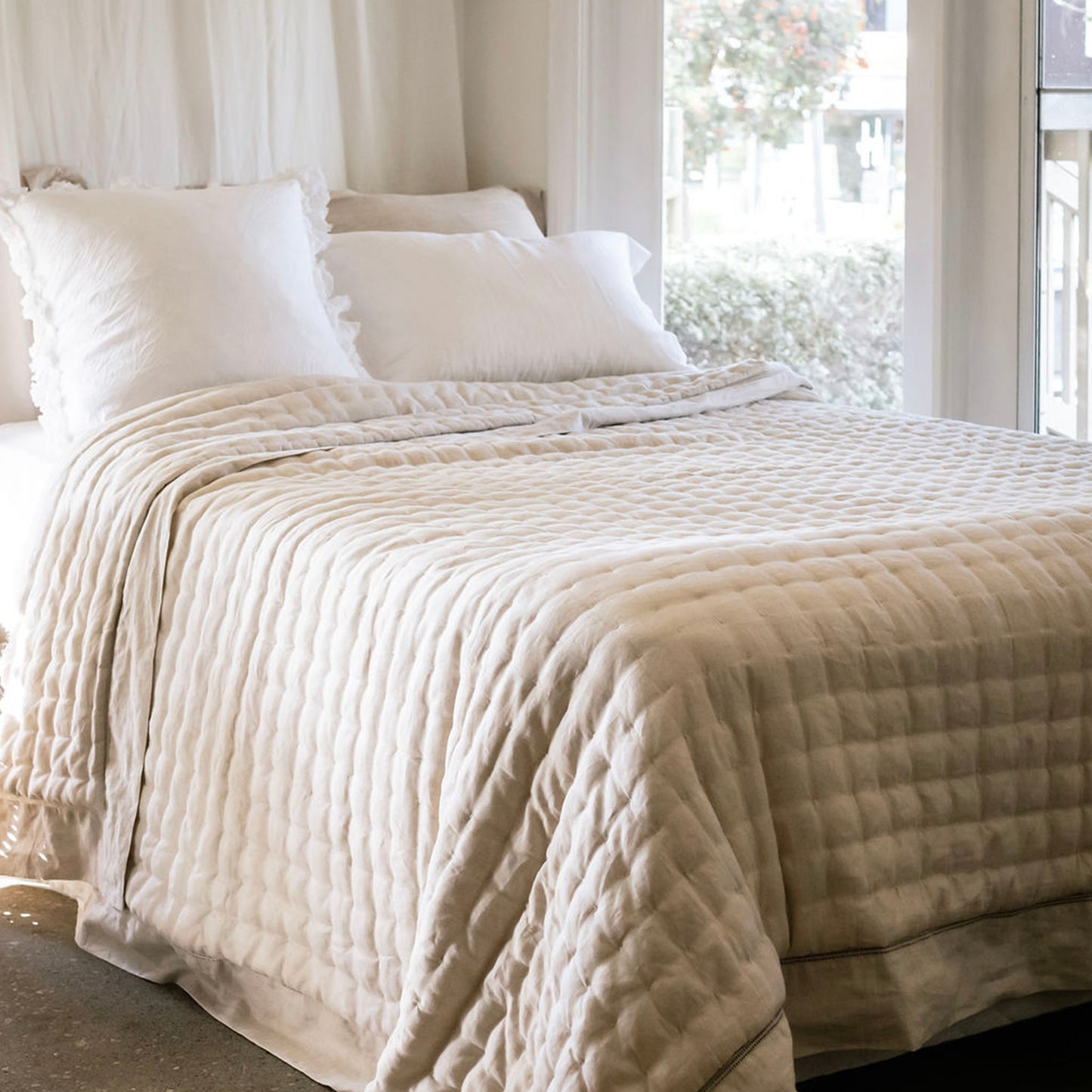 Bask Hemstitched Natural Linen Quilt