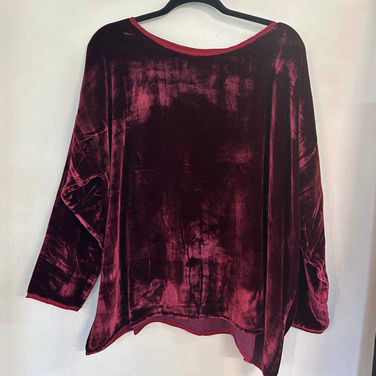 Lascar Silk Velvet Tops