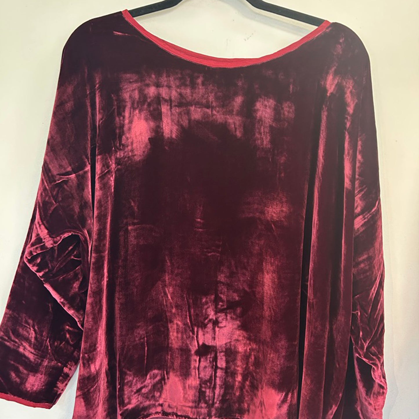 Lascar Silk Velvet Tops