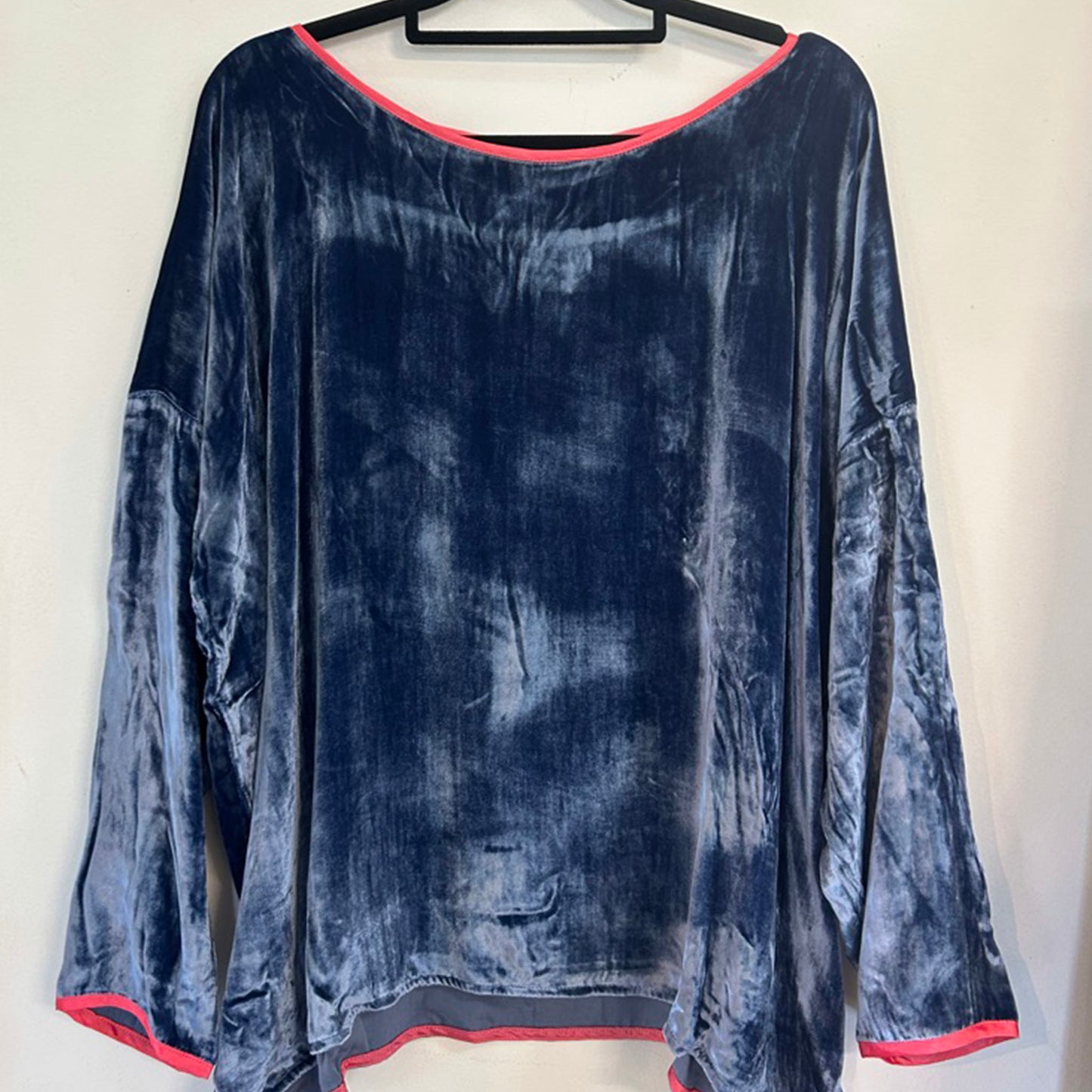 Lascar Silk Velvet Tops