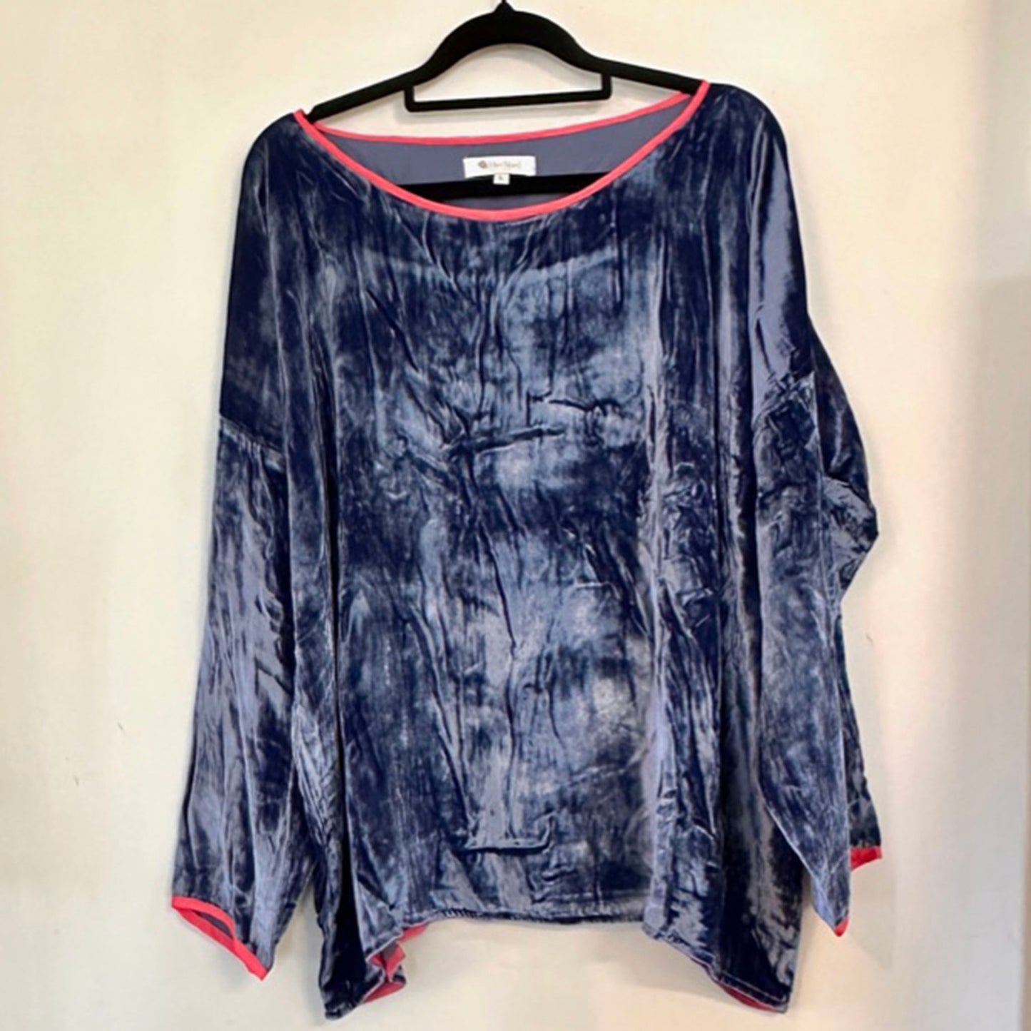 Lascar Silk Velvet Tops
