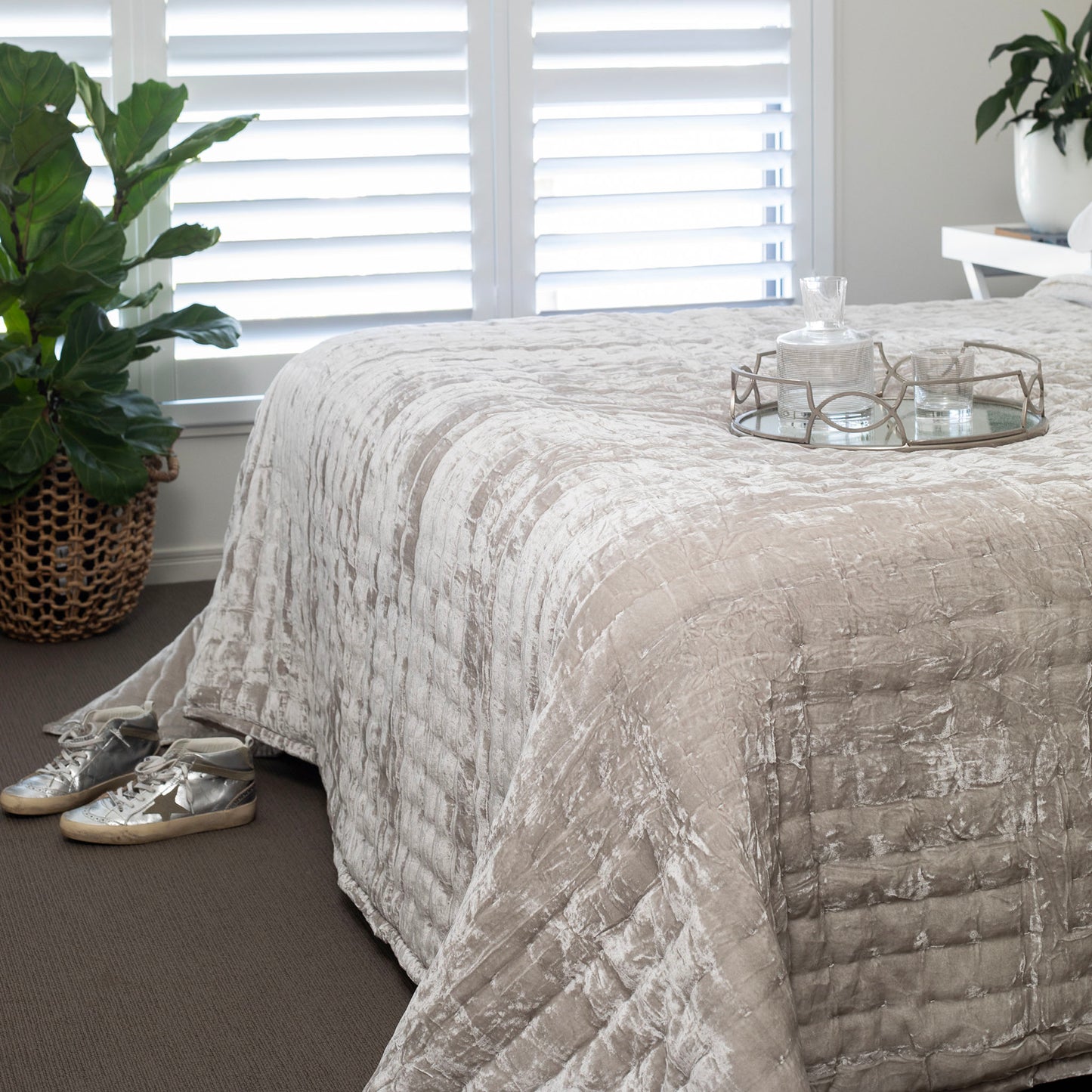 Allure Pearl Silk Velvet Quilt