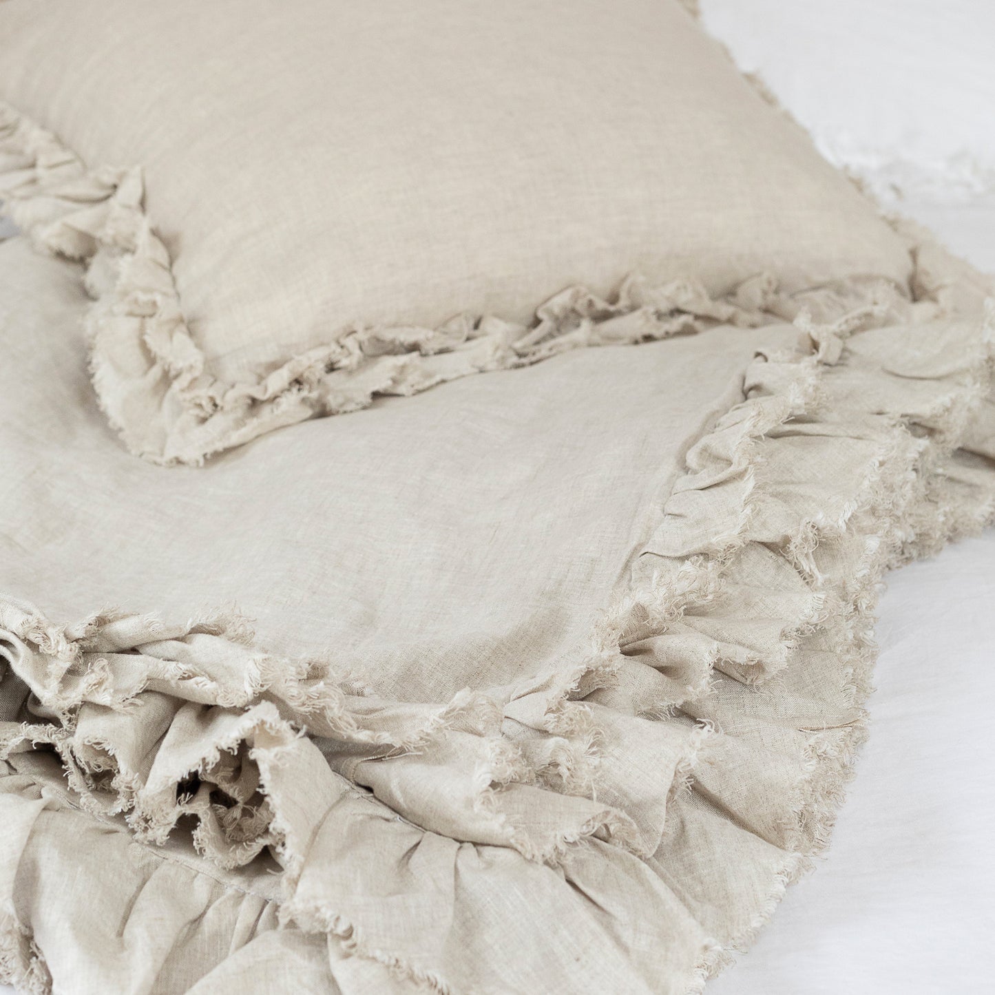 Isle Ruffled Linen Pillowcases