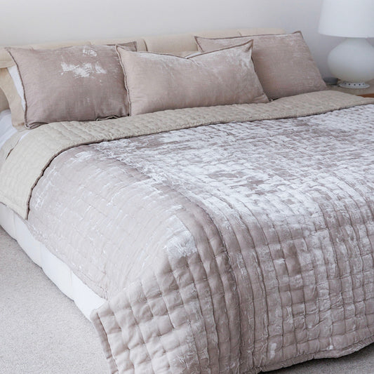 Allure Pearl Silk Velvet Quilt