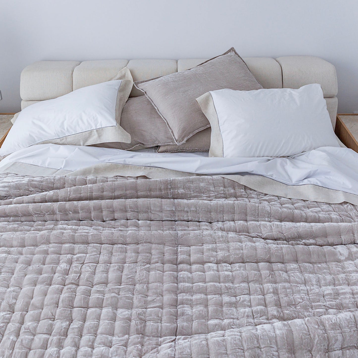 Allure Pearl Silk Velvet Quilt